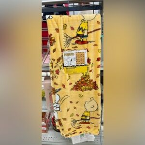 New release Snoopy peanuts fall plush blanket throw